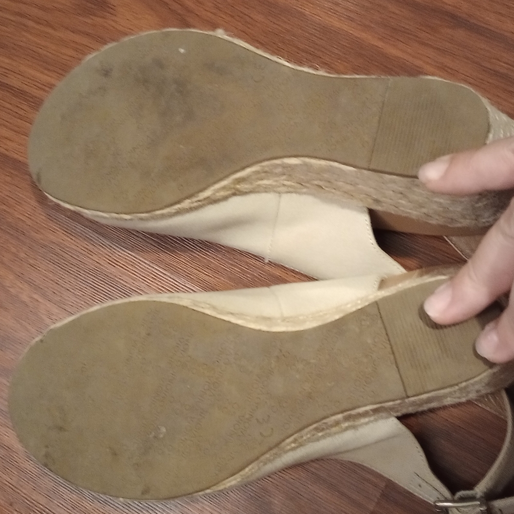 Vionic Beige Canvas Espadrille Wedge Slingbacks - Picture 9 of 12